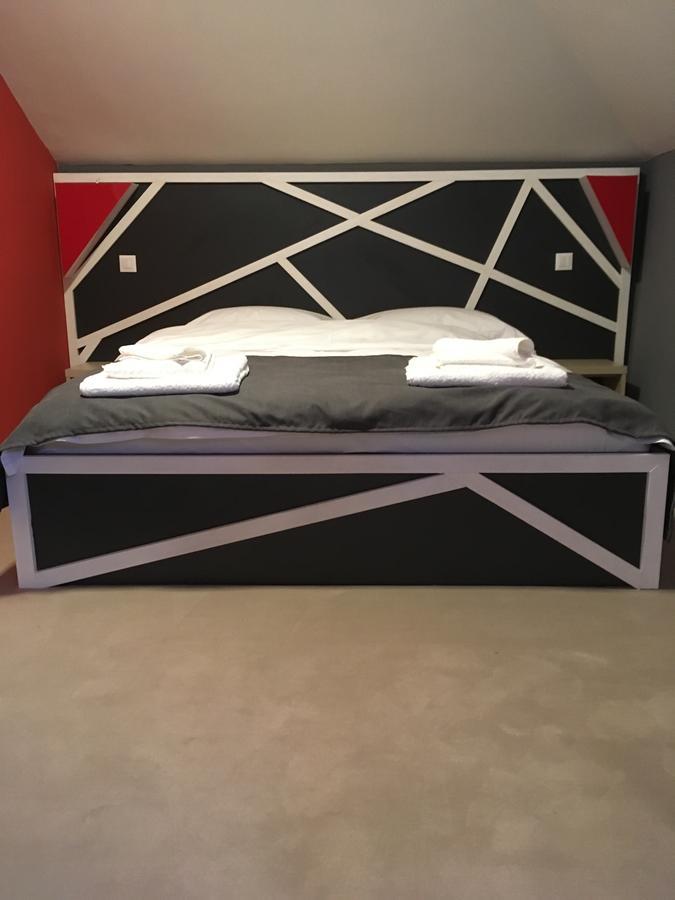 Net Hotel Πιτέστι Εξωτερικό φωτογραφία